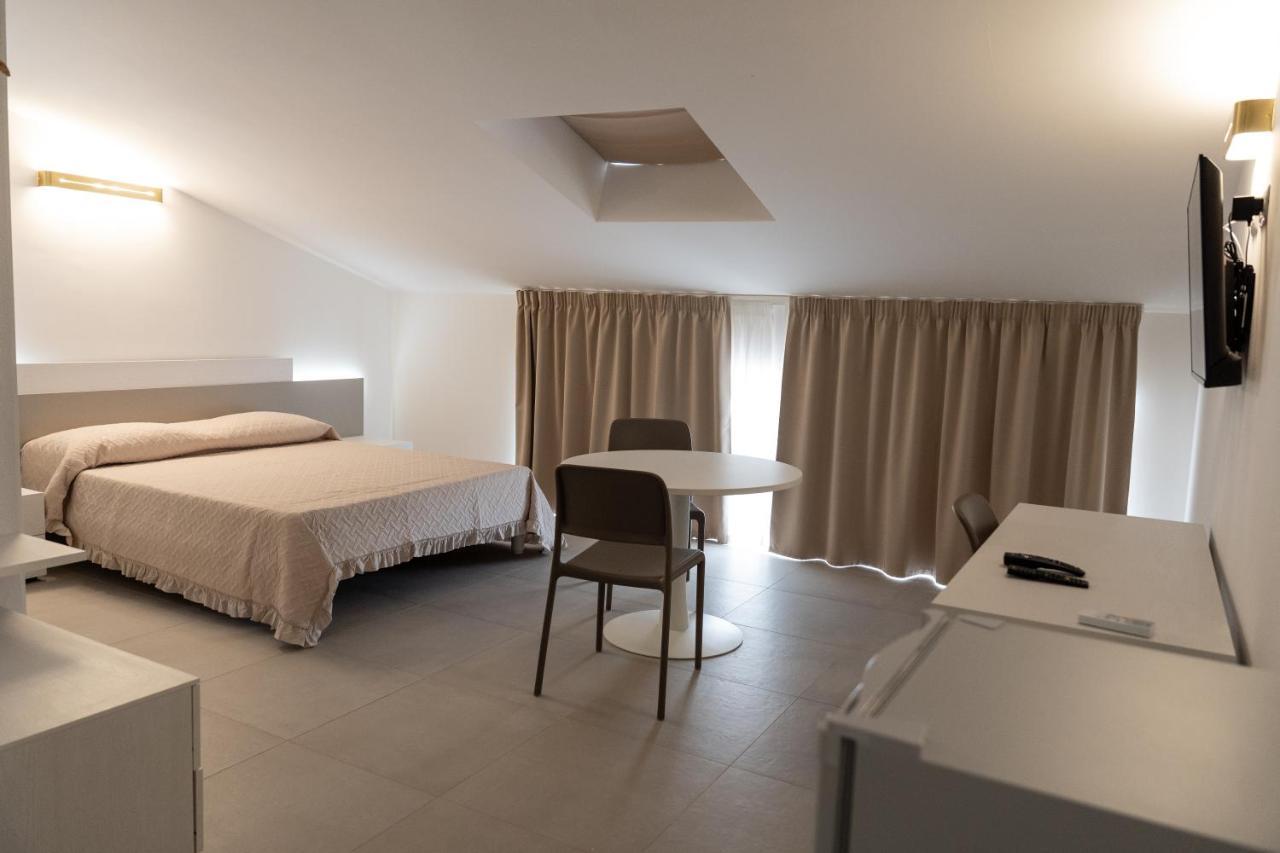 Il Colle Hotell Ferentino Exteriör bild